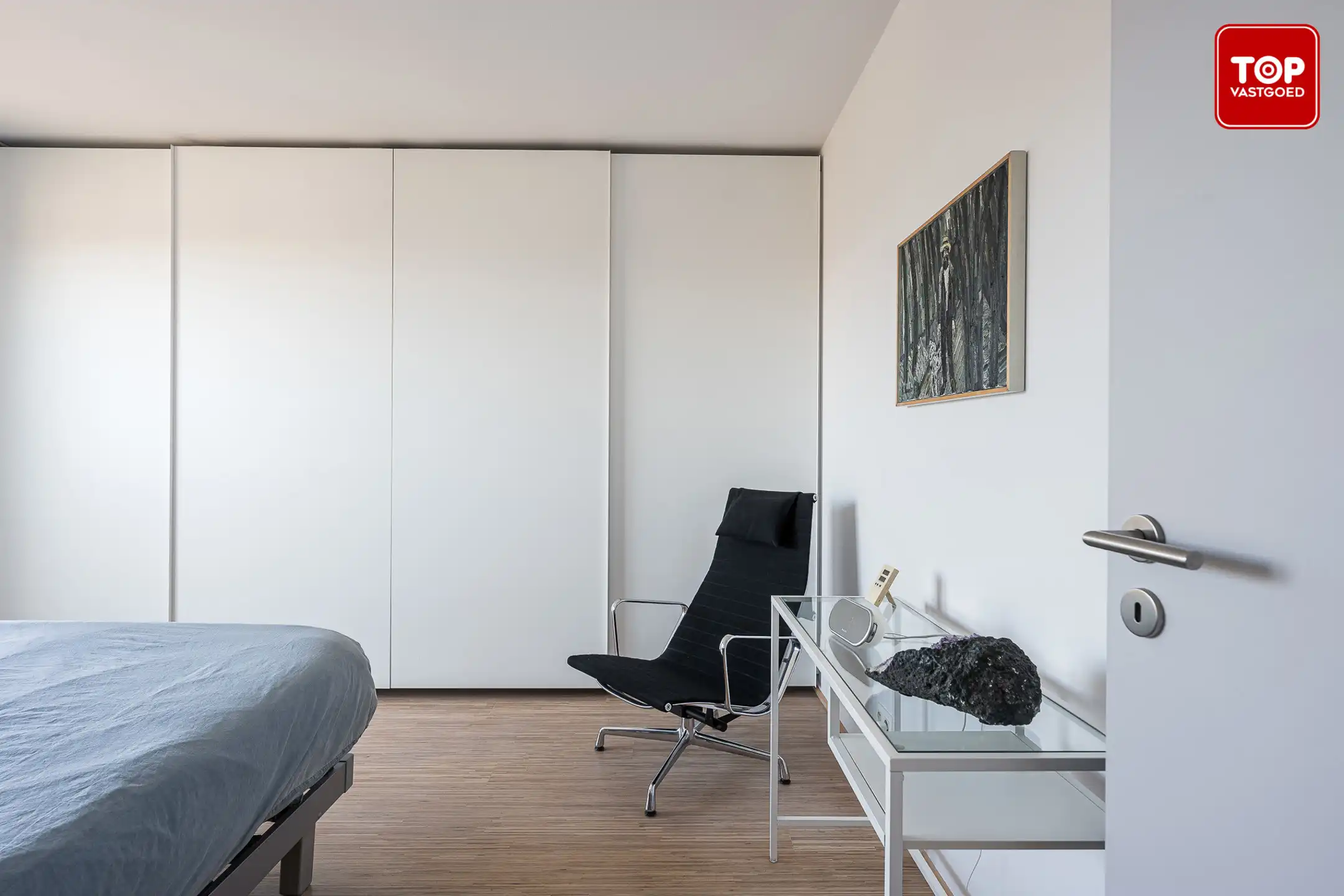 Hoogwaardig afgewerkte penthouse met 45m² terras. 2 slaapkamers, garage en staanplaats!  foto 16