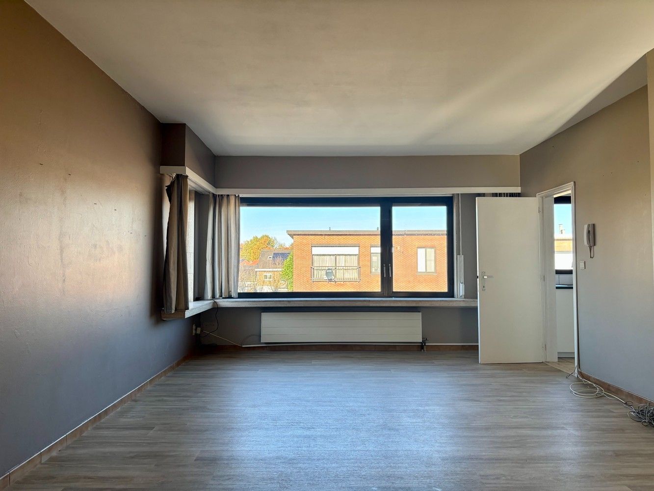 Appartement op de 2de verdieping met 3 slaapkamers, ruim terras en garagebox in het centrum van Ranst! foto 5