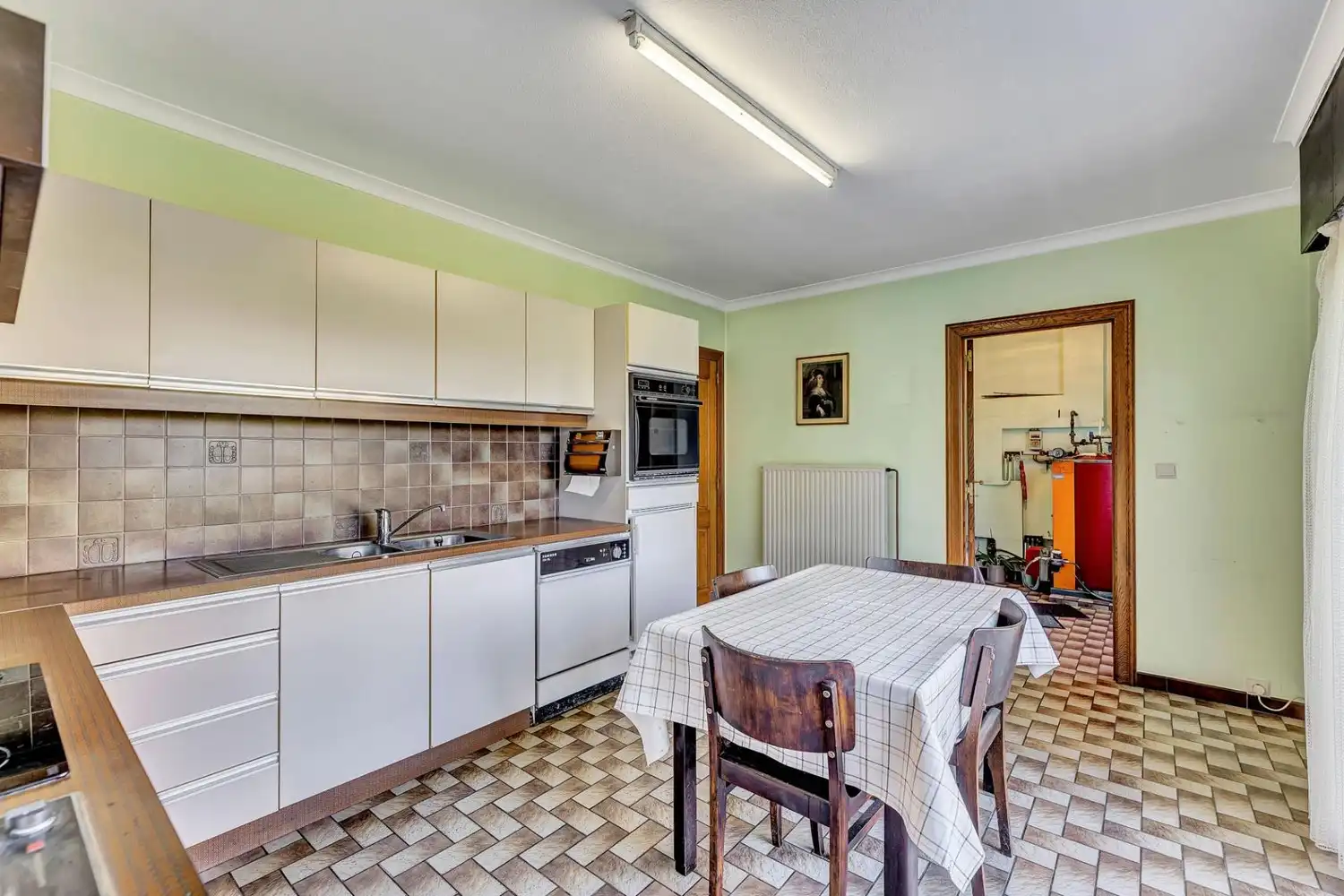 RUIME WONING met garage voor 2 wagens en grote tuin op centrale ligging in Welle foto 13