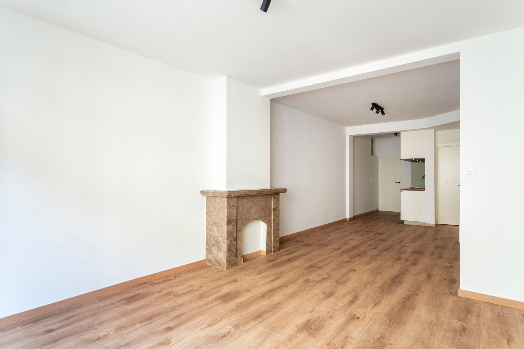 ()=>{if(producerUpdateValueVersion(node),producerAccessed(node),node.value===ERRORED)throw node.error;return node.value} De Burburestraat 14/101 - 2000 Antwerpen