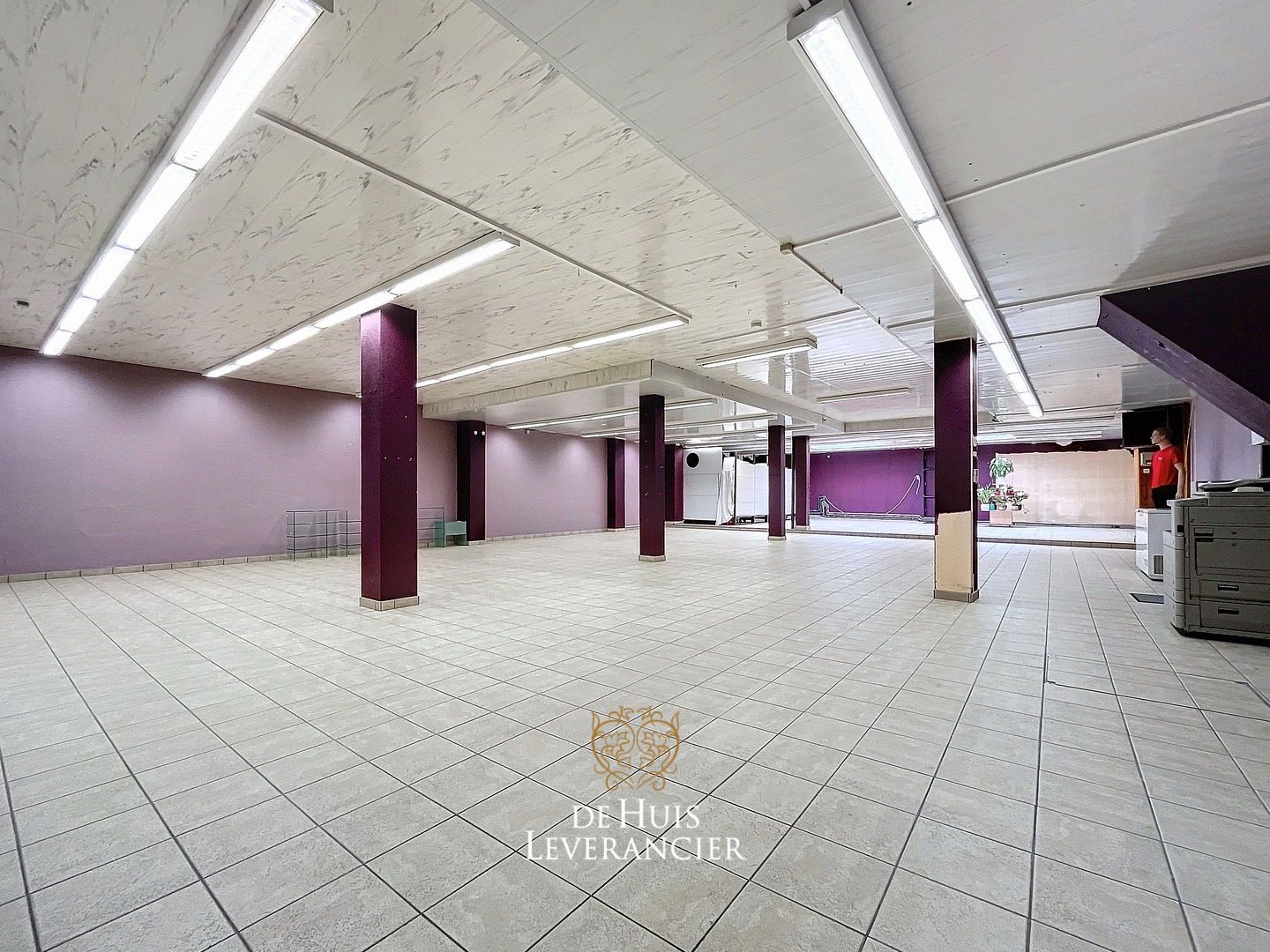 Ruime (253m) handelsgelijkvloers in het centrum van Kontich-Kazerne foto 5