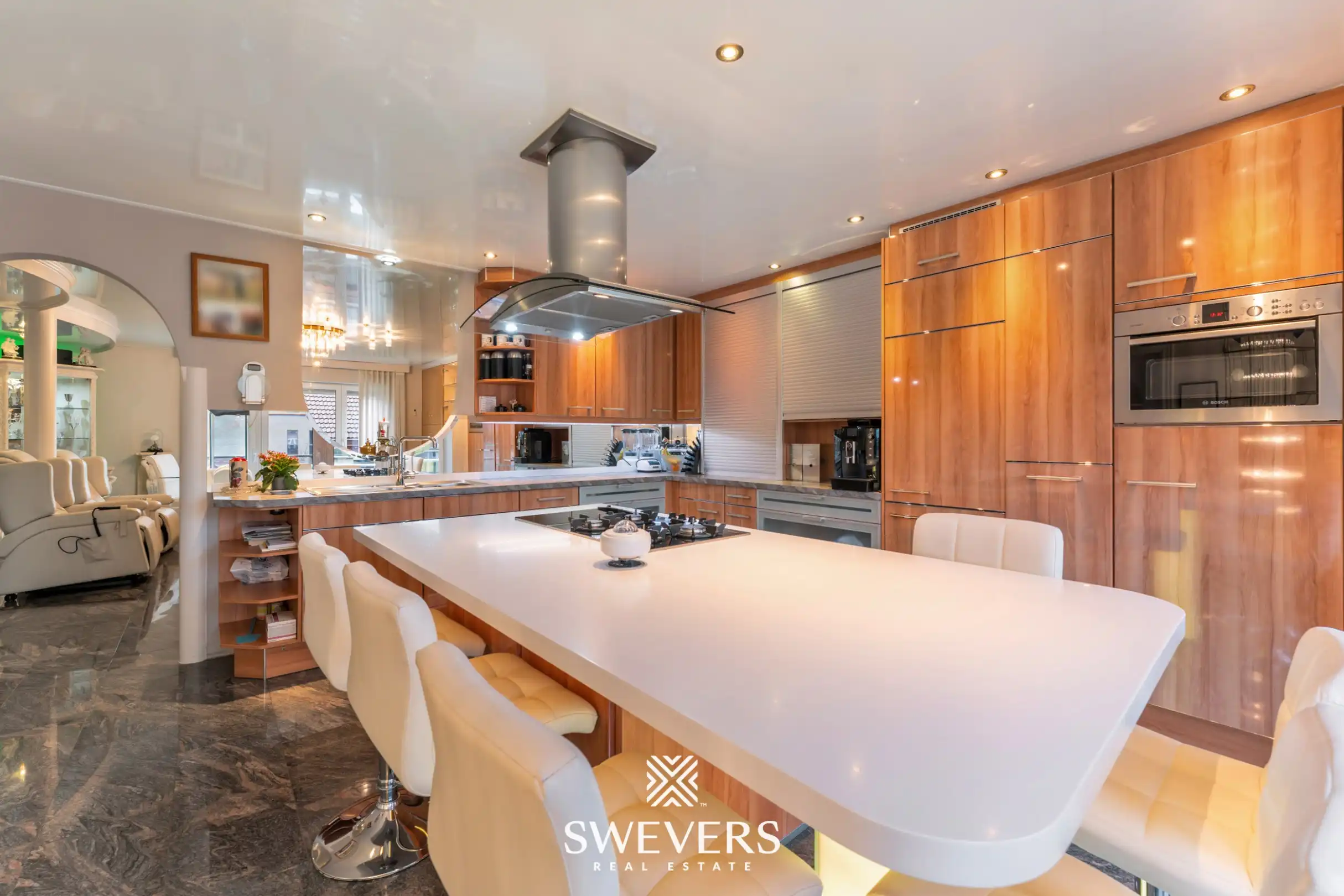 Hoogwaardig appartement met private lift en zolder in hartje Borgloon foto 6