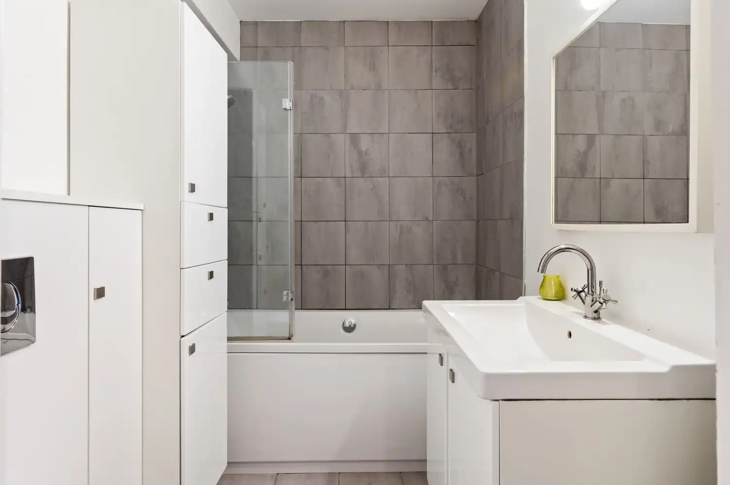 Ruim appartement met 3 slaapkamers en panoramisch parkzicht te Berchem foto 15