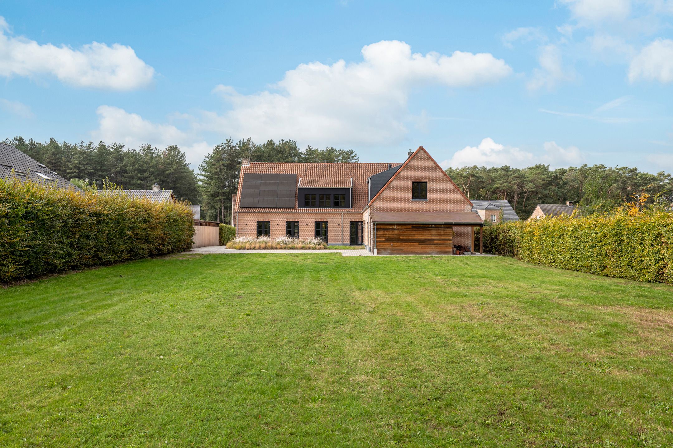 Hoogwaardig, gerenoveerde villa op een perceel van 3.552m² foto 27
