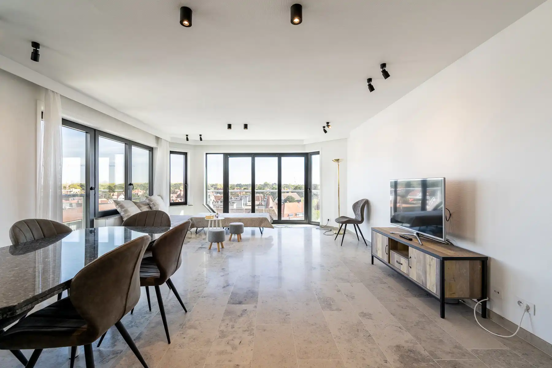 Zonnig appartement met open zicht in hartje Zoute ! foto 7