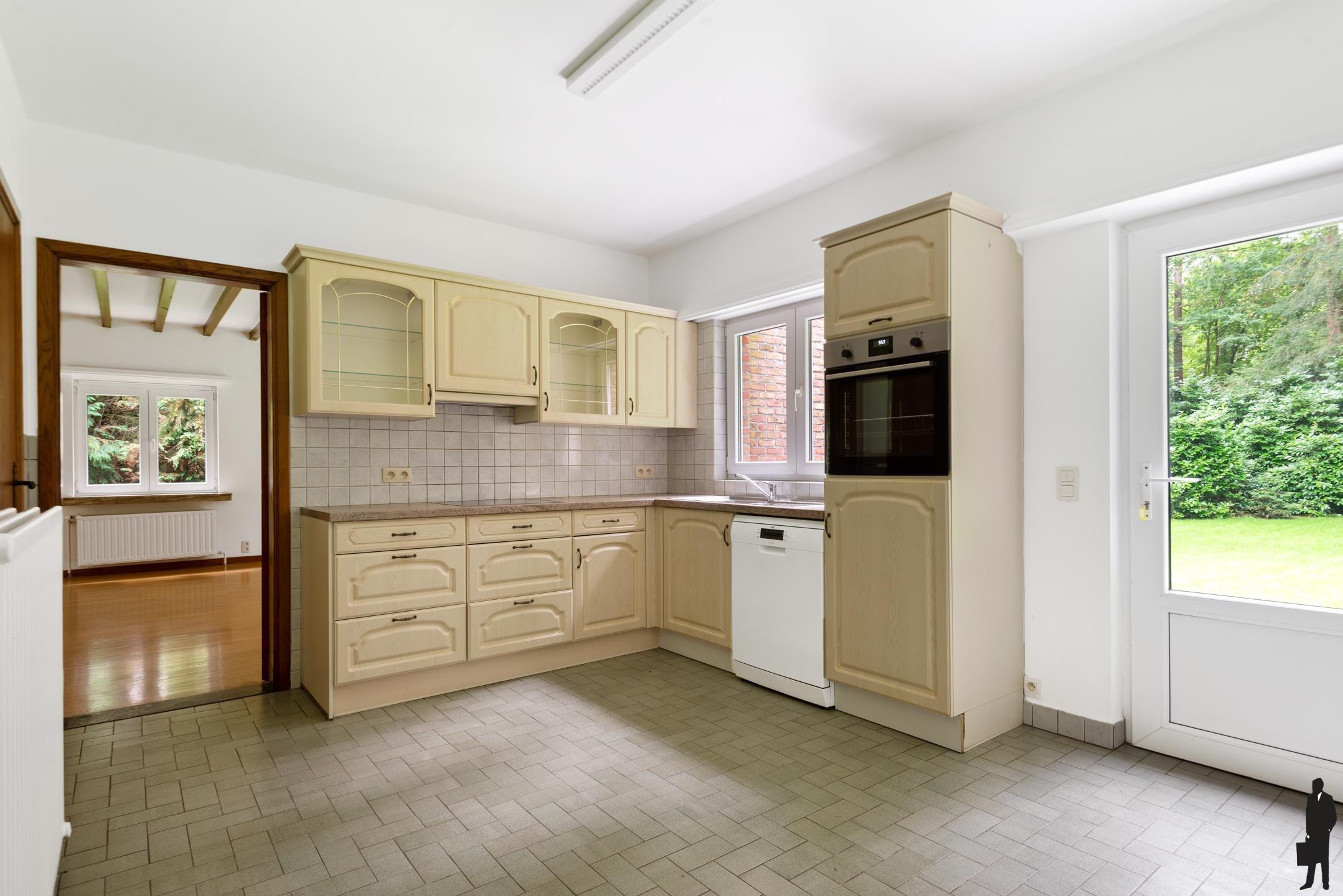 Op een top locatie gelegen gelijkvloerse villa op een prachtig perceel foto 7