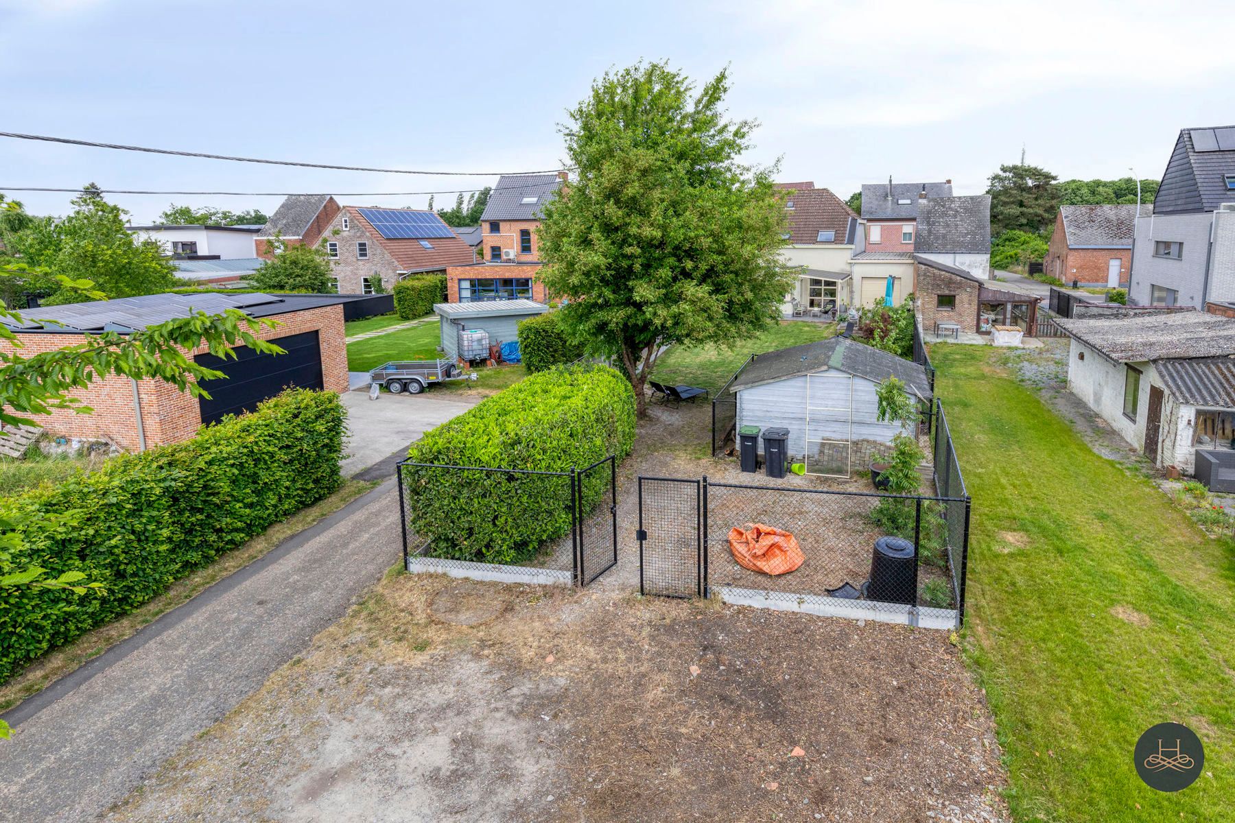 Sfeervolle, deels gerenoveerde woning met ruime diepe tuin foto 27