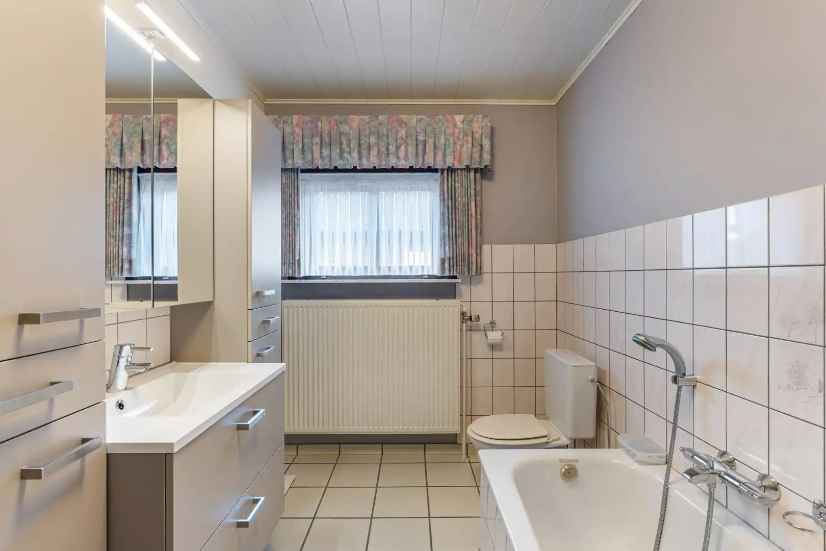 Verzorgde gezinswoning op een perceel van 9a08ca, gebouwd in 1988 op een rustige locatie nabij het centrum van Neeroeteren!  foto 30