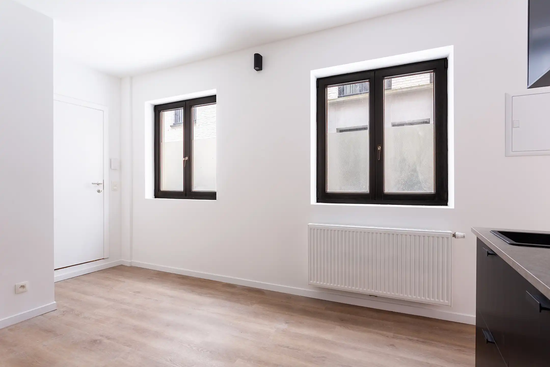 Gerenoveerde opbrengsteigendom met 4 vergunde studio's foto 4