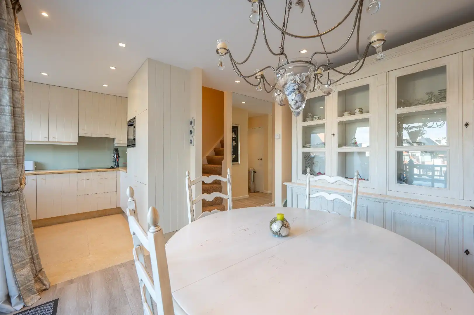 Lichtrijk duplex met zonnig terras en prachtig open uitzicht foto 12