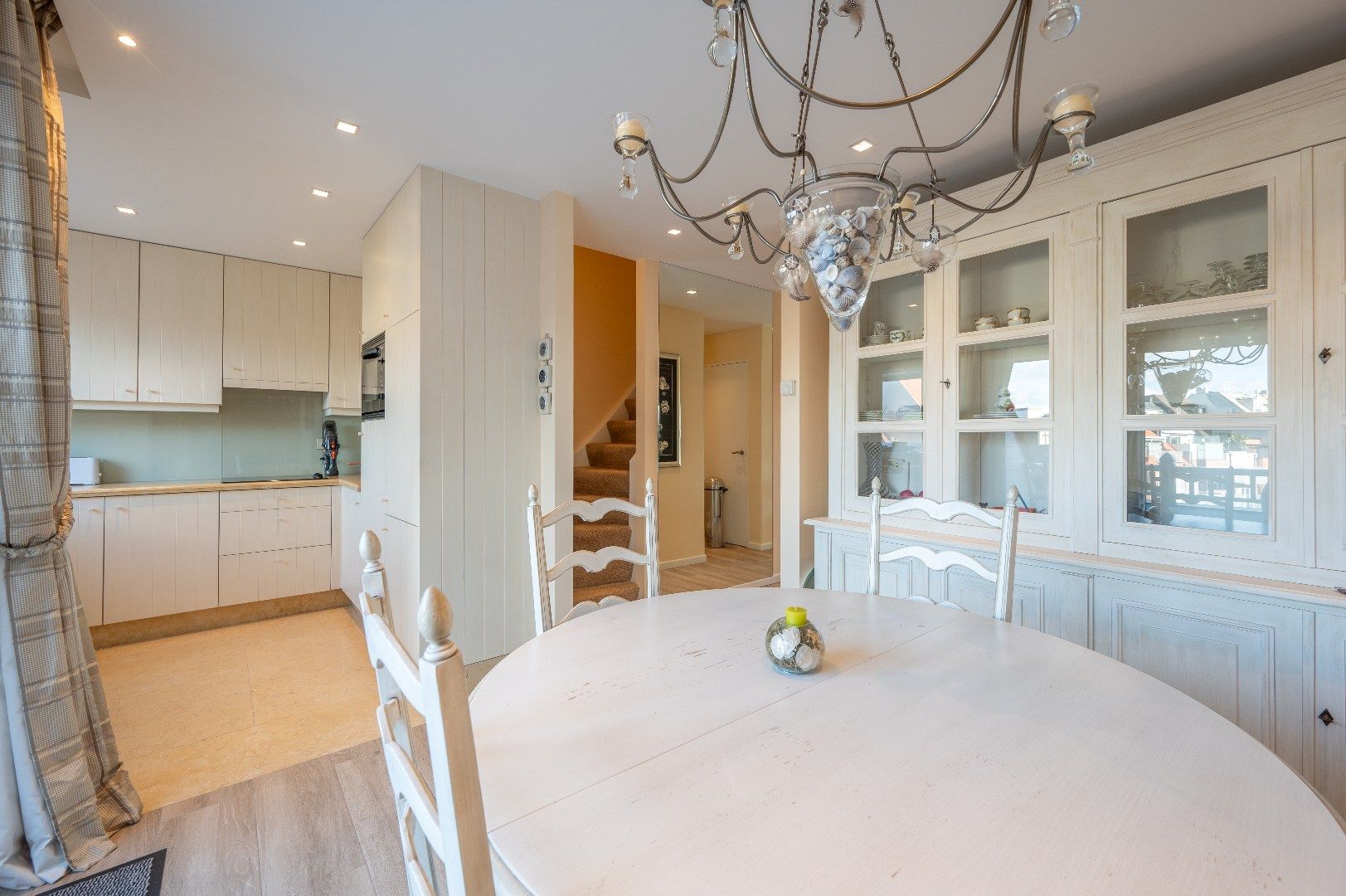 Lichtrijk duplex met zonnig terras en prachtig open uitzicht foto 12