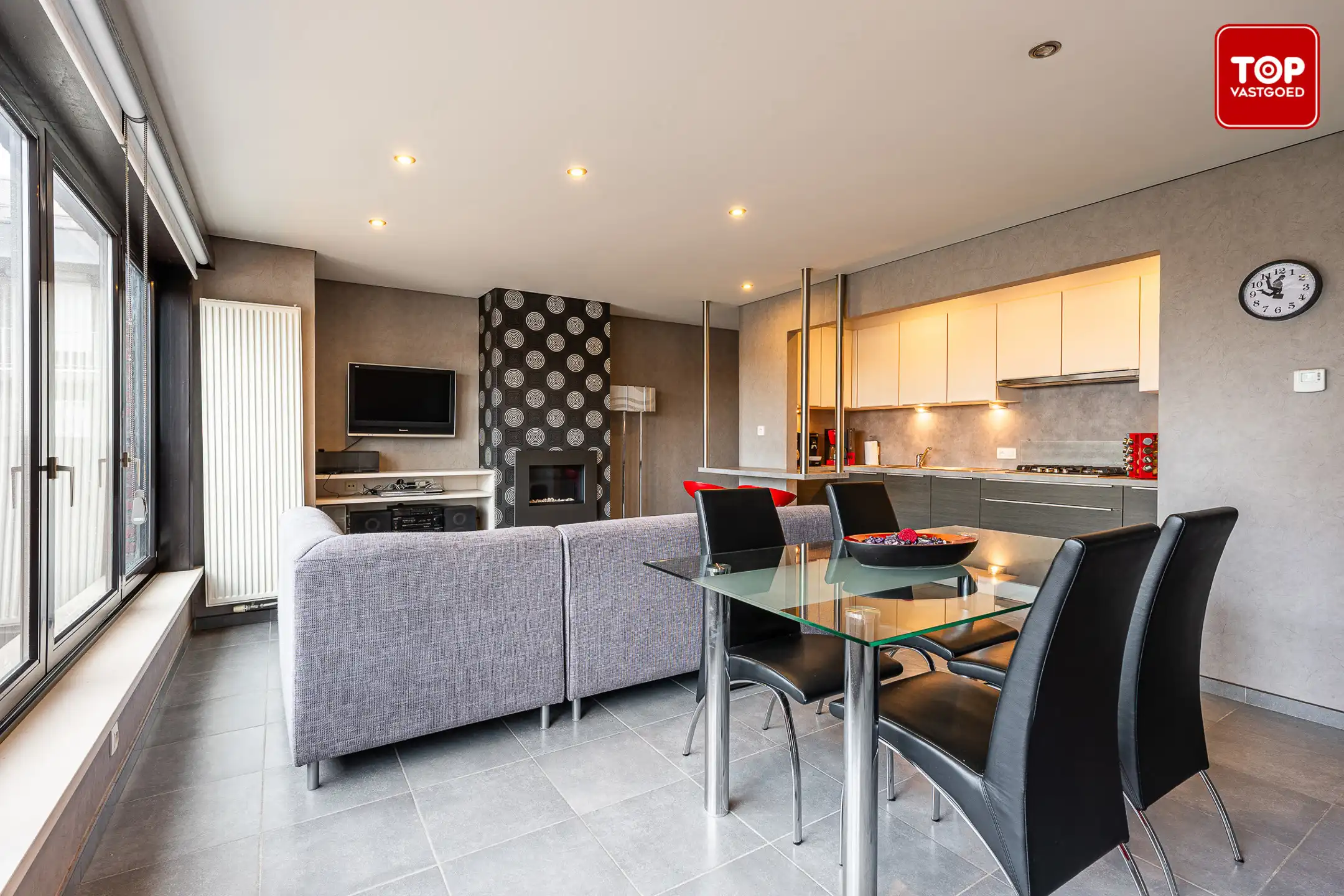 Lichtrijk 2-slaapkamer appartement met garage in centrum Deinze foto 7