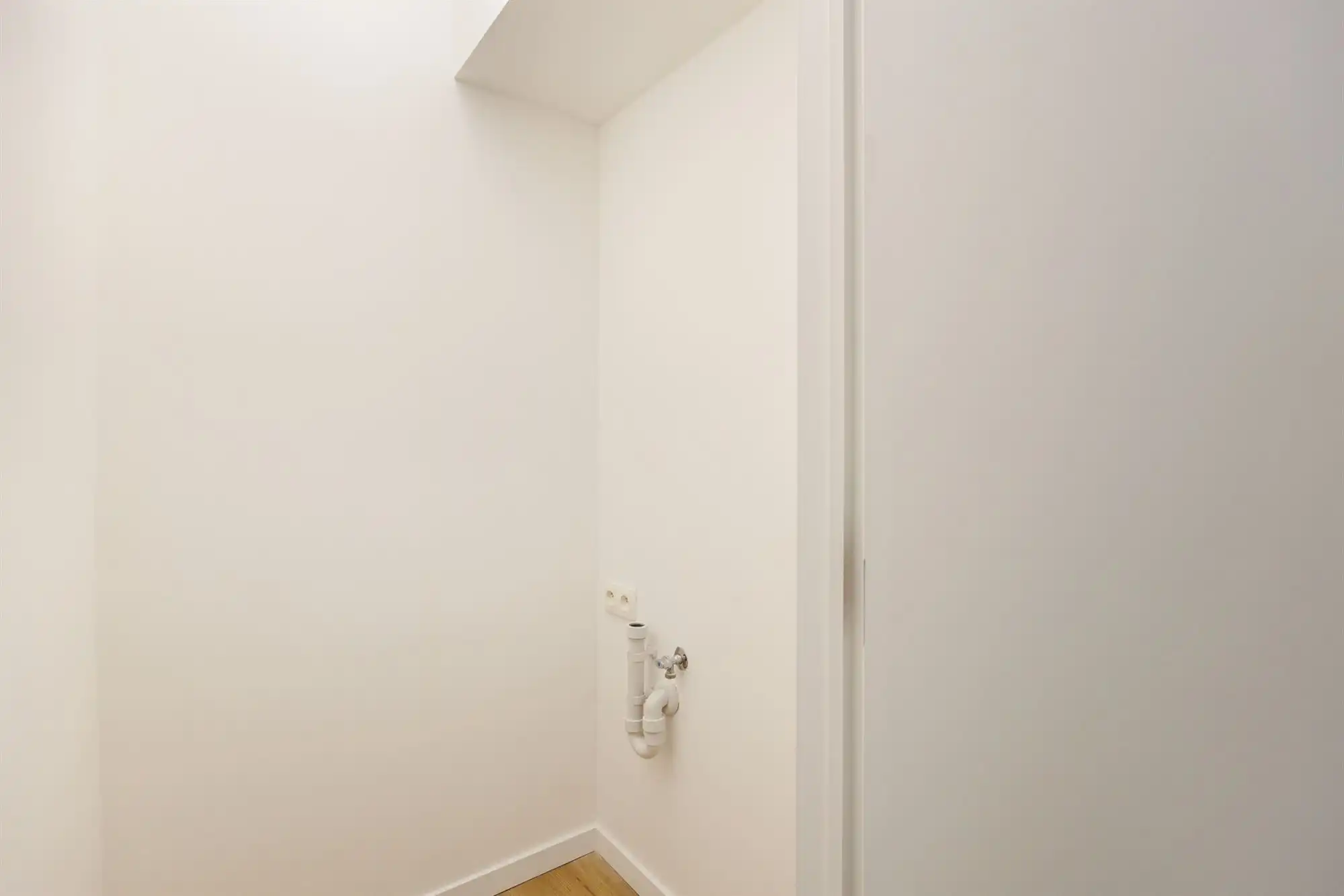 Lichtrijk gelijkvloersappartement met 2 slpk op TOPlocatie foto 18