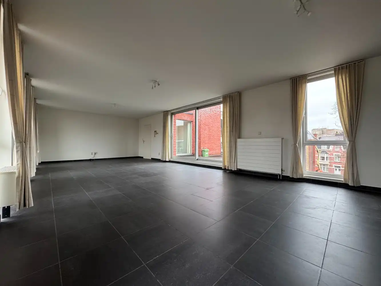 Exclusief ruim penthouse/loft in hartje Hasselt foto 5