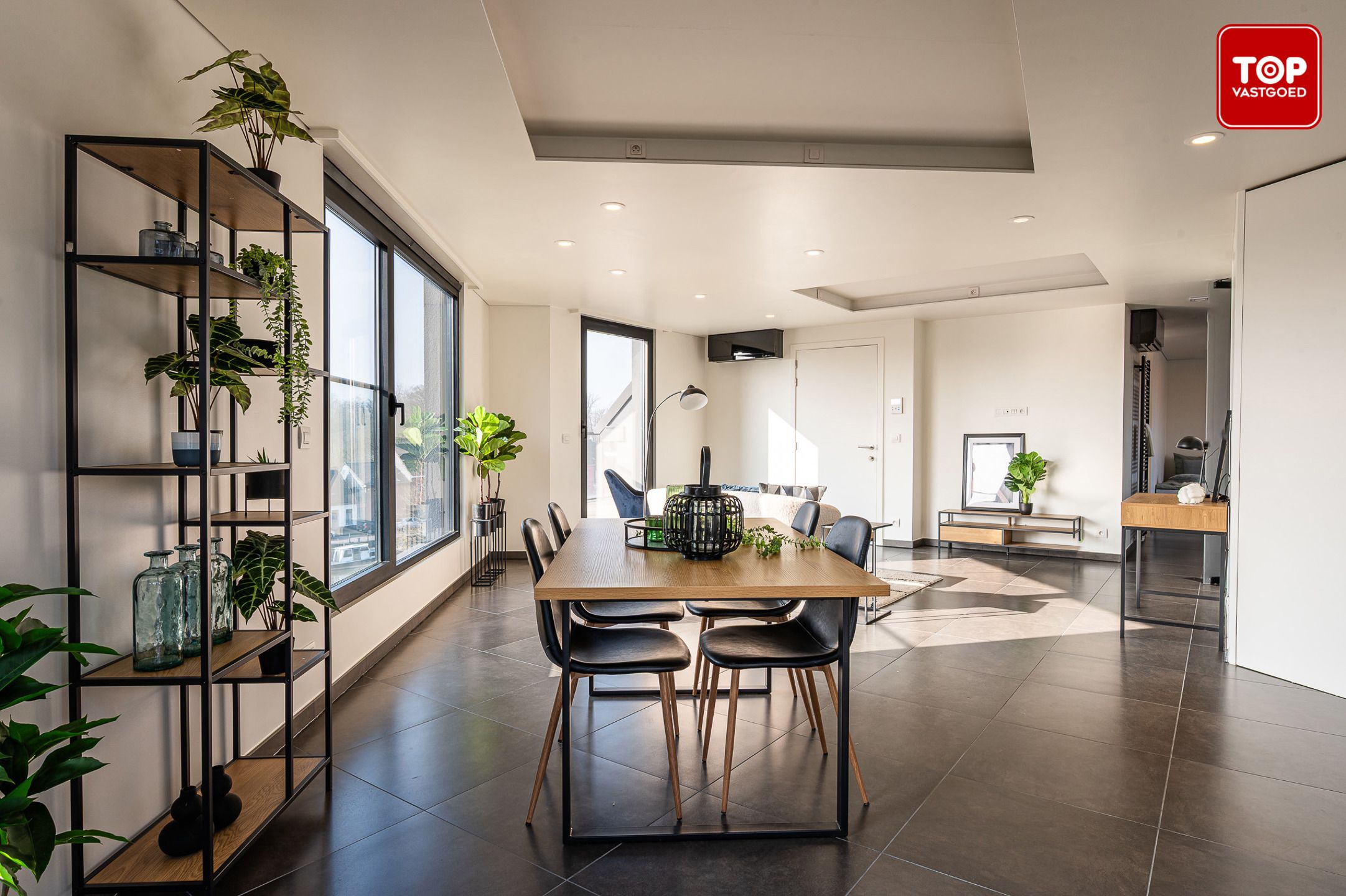 Energiezuinige en lichtrijke penthouse met 3 terrassen en prachtig uitzicht foto 3