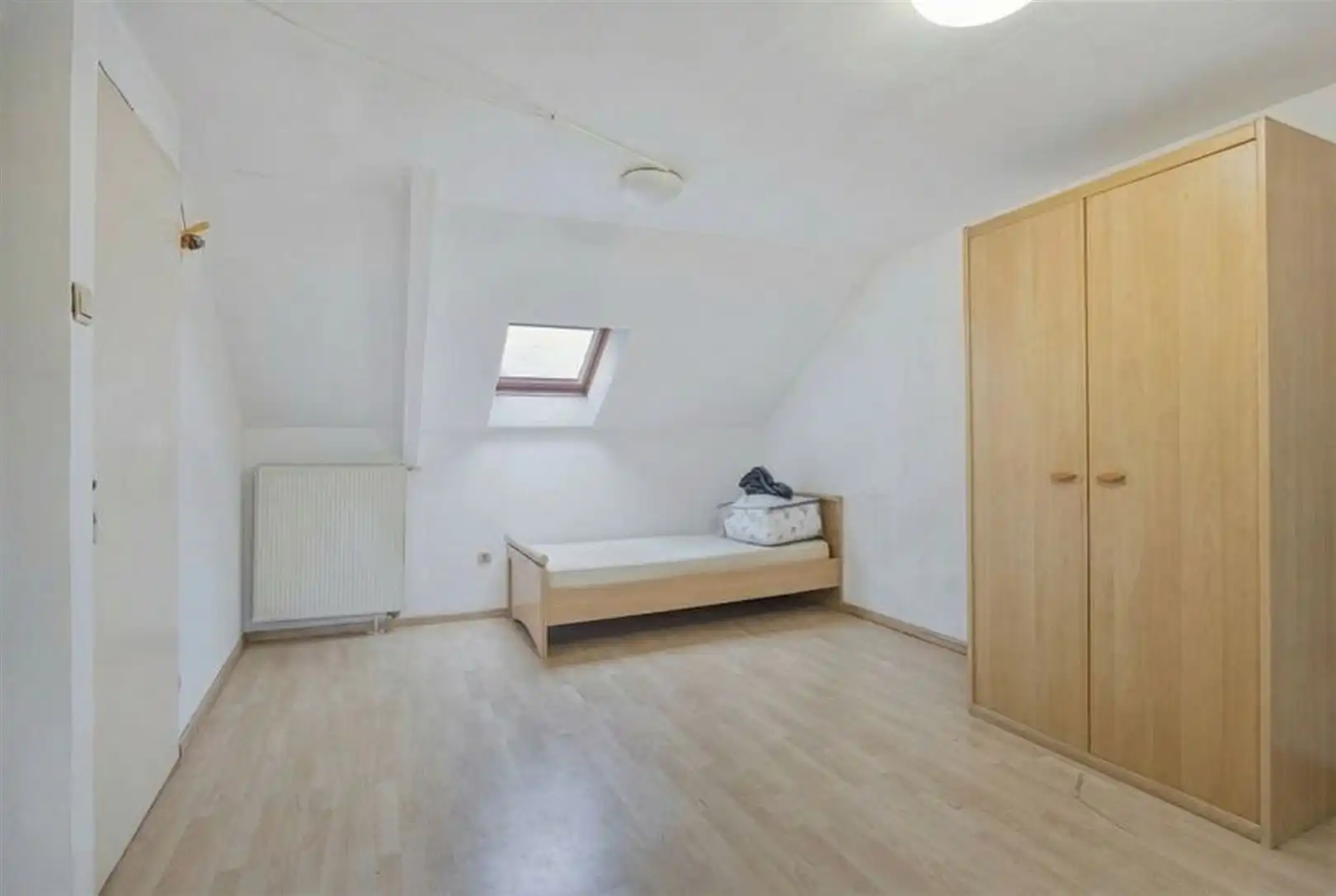 TE KOOP: Halfopen bebouwing met 3 slaapkamers te Heusden! foto 16