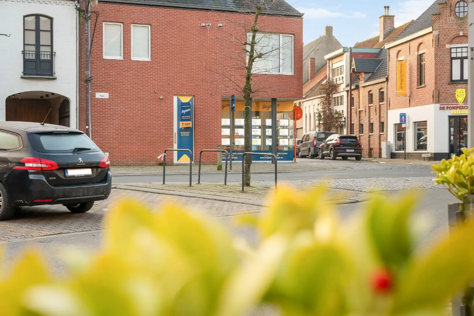 Handelsruimte/kantoor met aparte keuken, opslagplaats en toilet op Dadizele-Plaats foto 4