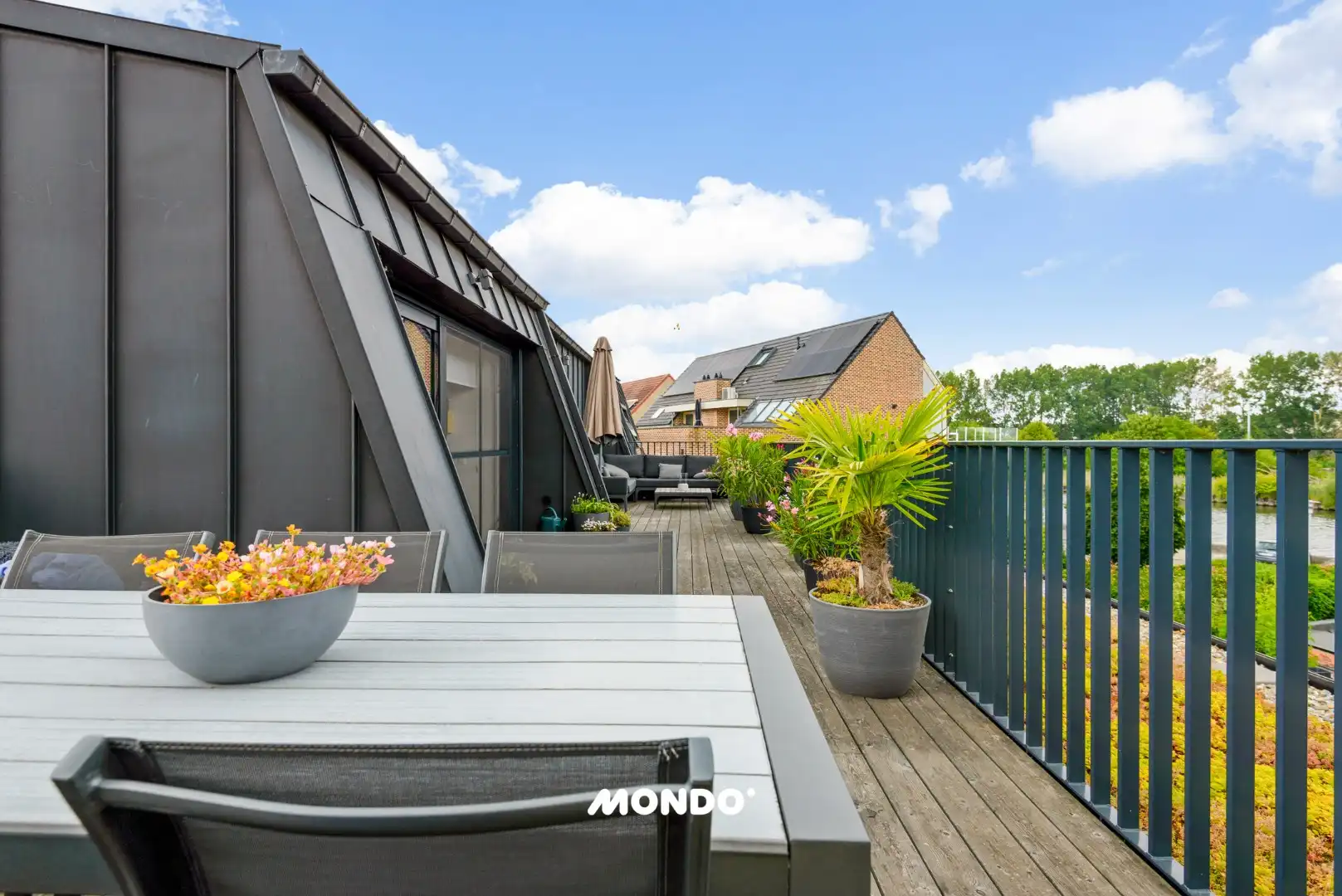 Energiezuinig penthouse met ruim terras, autostaanplaats en zicht op het kanaal foto 19