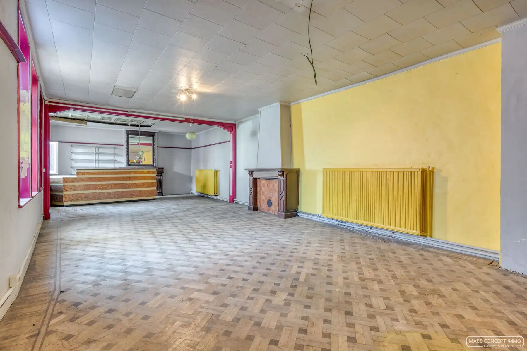 Te koop projectgrond/te renoveren pand in centrum Izegem foto 6