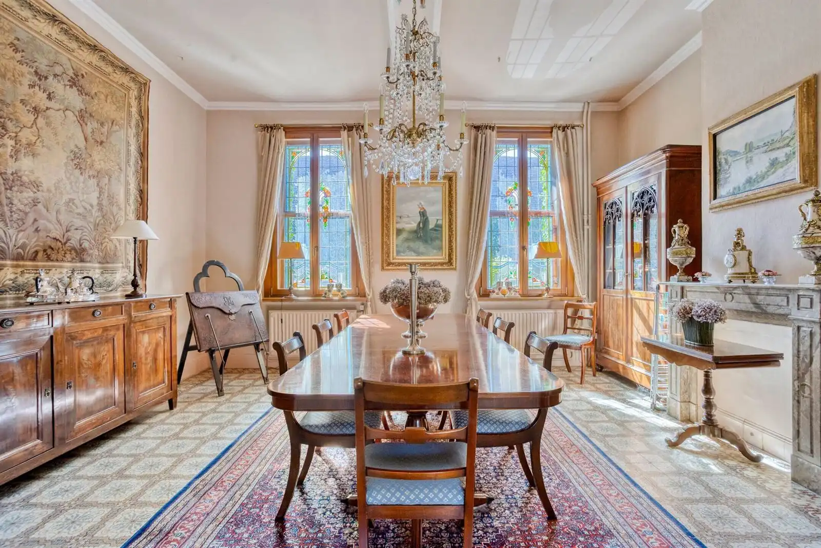 Karaktervolle hoeve met 11 slaapkamers en prachtige binnenkoer foto 11
