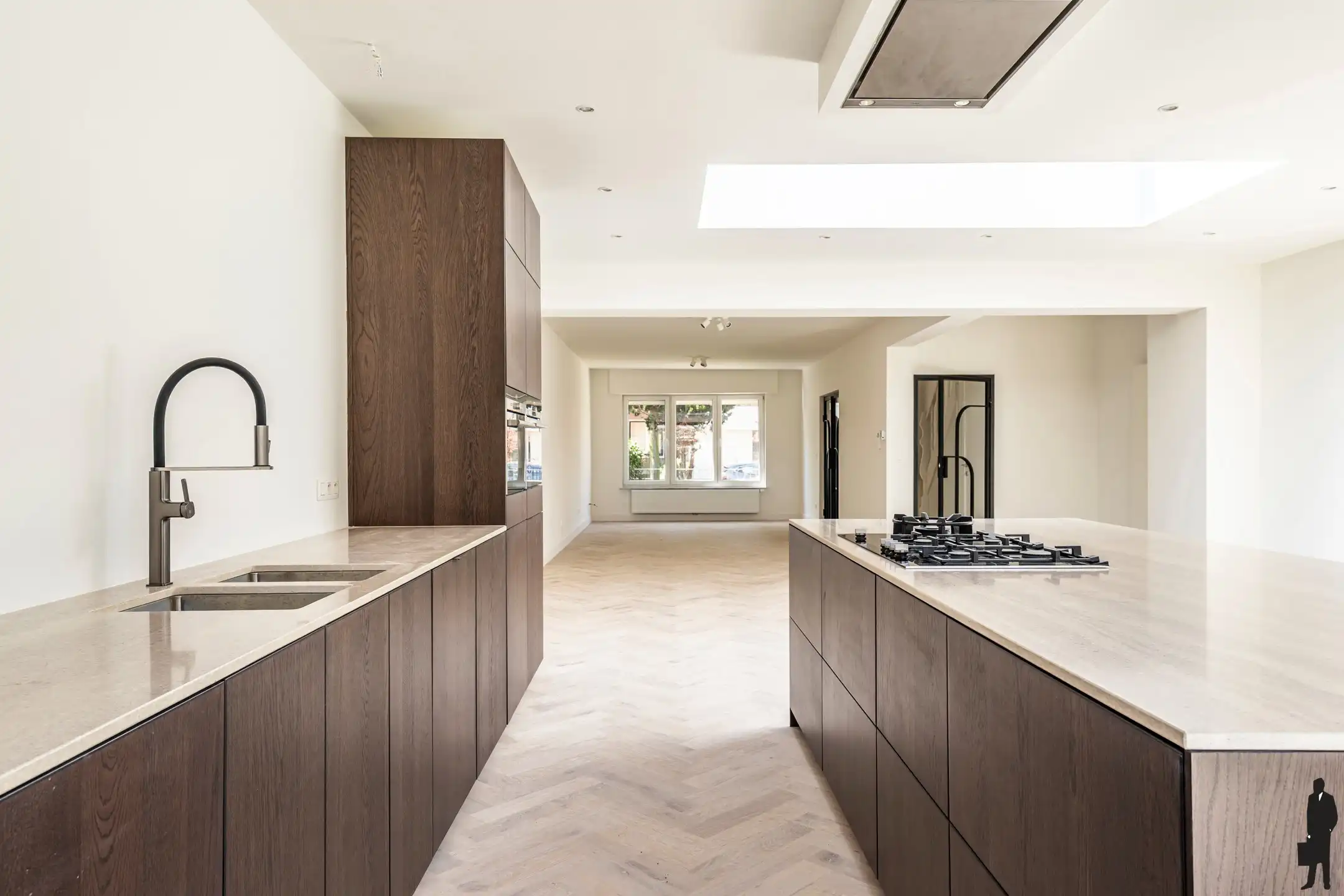 Luxueus gerenoveerde gezinswoning in de gegeerde Elsdonkwijk foto 9