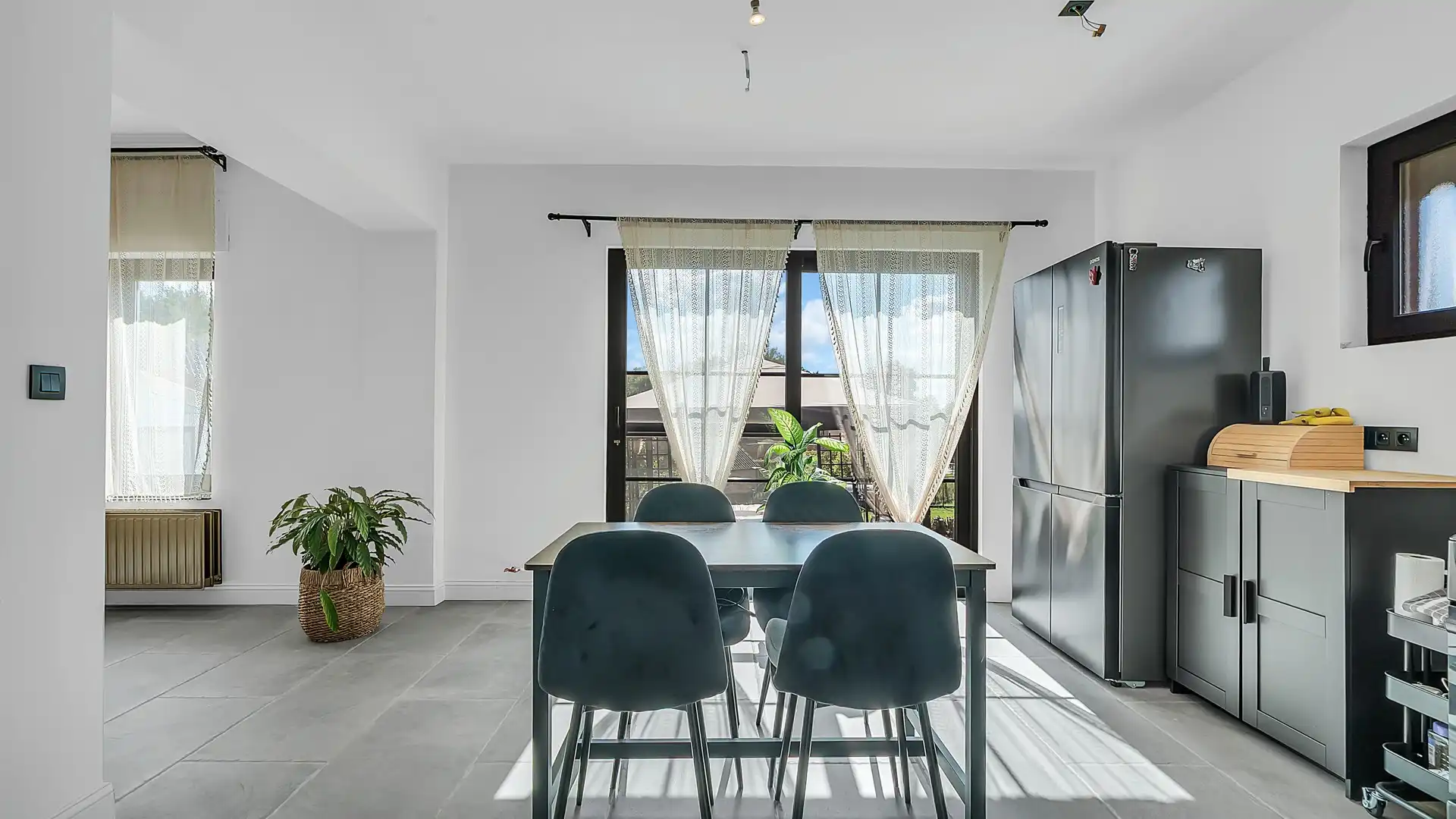 Rustig gelegen energiezuinige woning met 3 slaapkamers op een perceel van 6a foto 14
