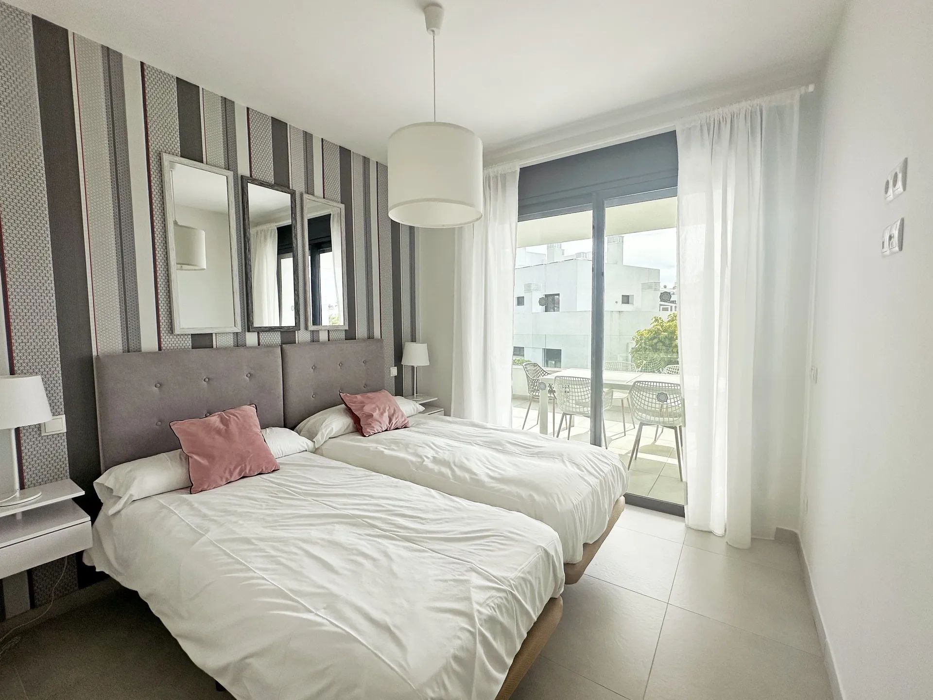 Modern appartement op toplocatie in Estepona - luxe wonen nabij alle faciliteiten foto 6