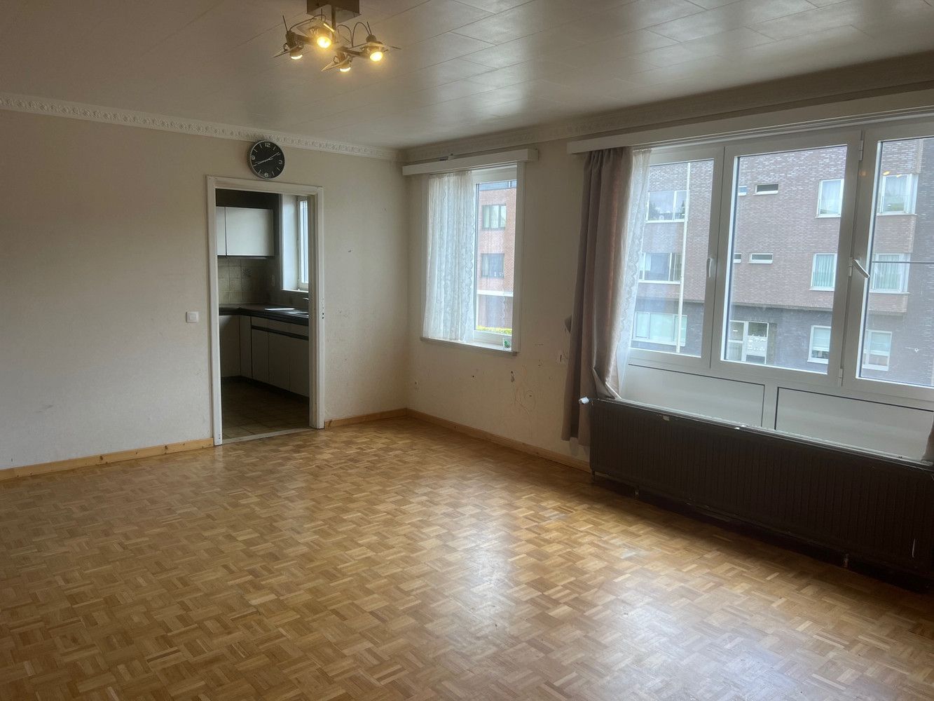 Twee slaapkamer appartement met ruime garage foto 10