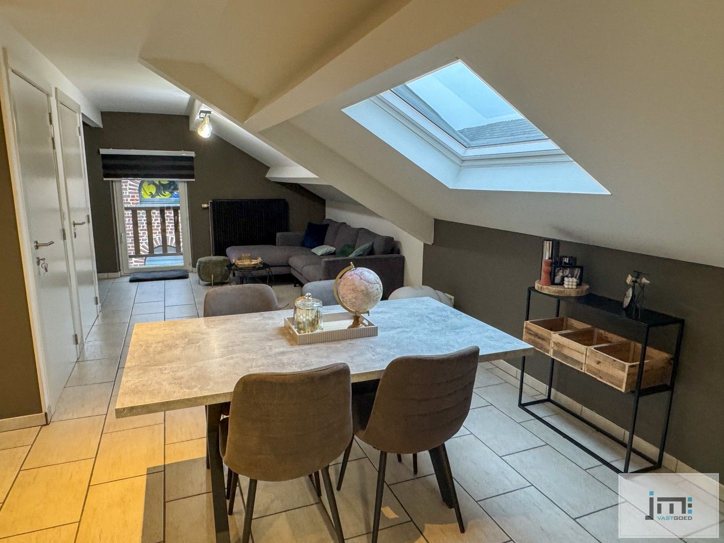 Instapklaar appartement ( 3 slaapkamers) foto 2