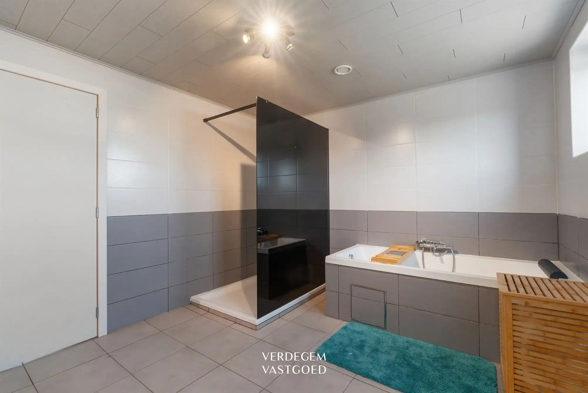 Woning met 4 slaapkamers en loods van 100m² foto 8