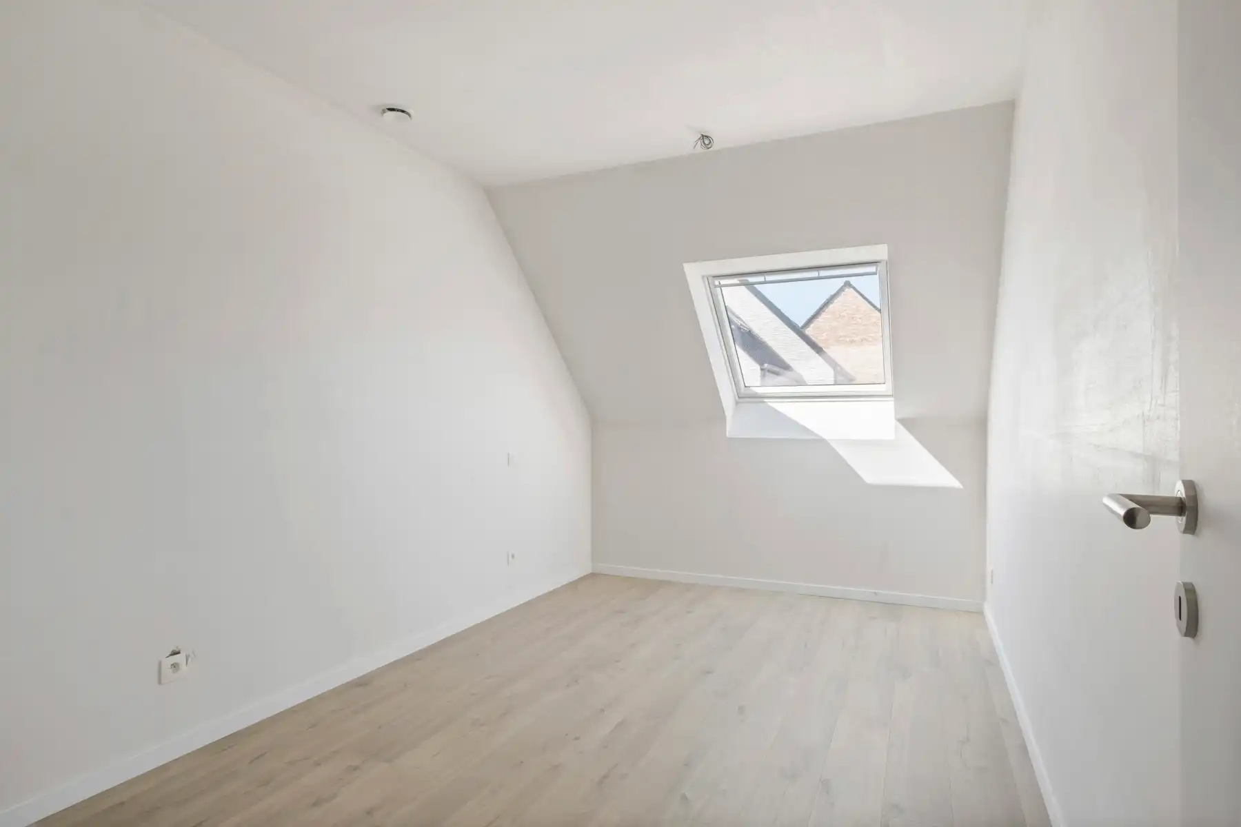 Nieuwbouw afgewerkte woning te Jabbeke - 6% BTW mogelijk foto 11
