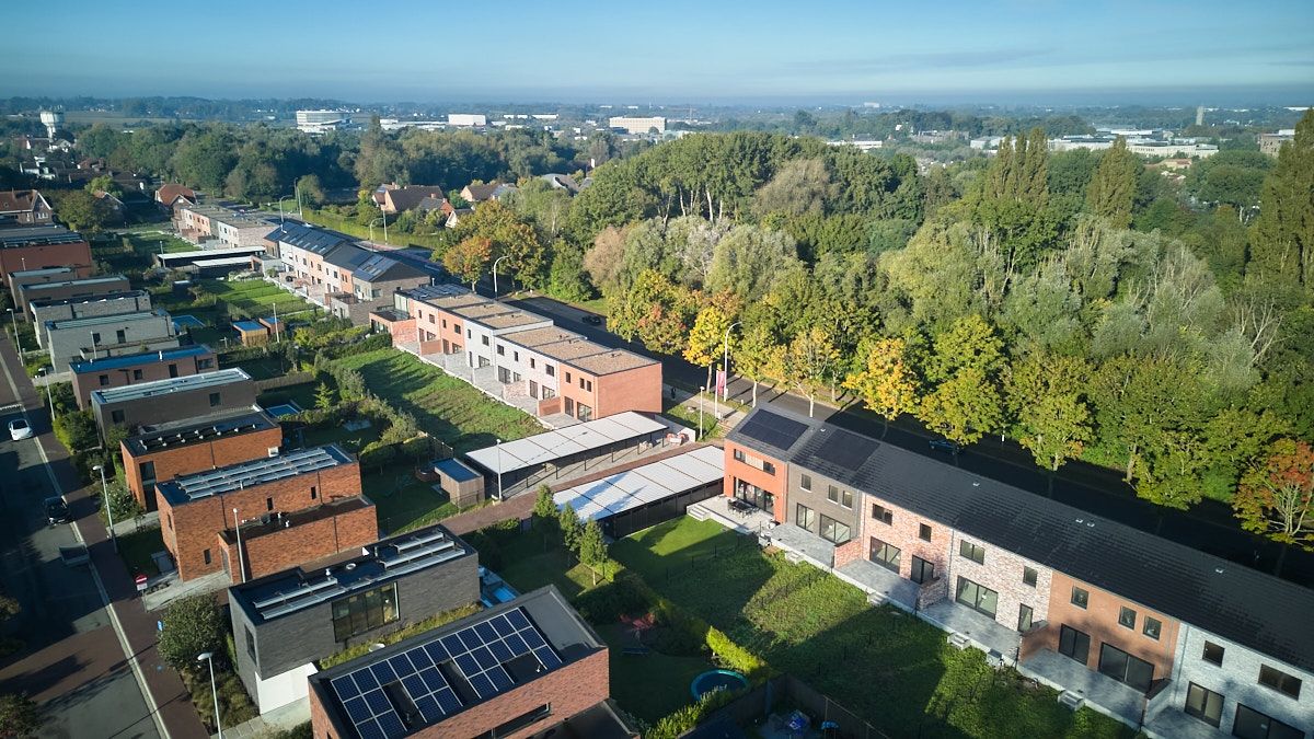 Moderne energiezuinige stadswoning met tuin foto 7