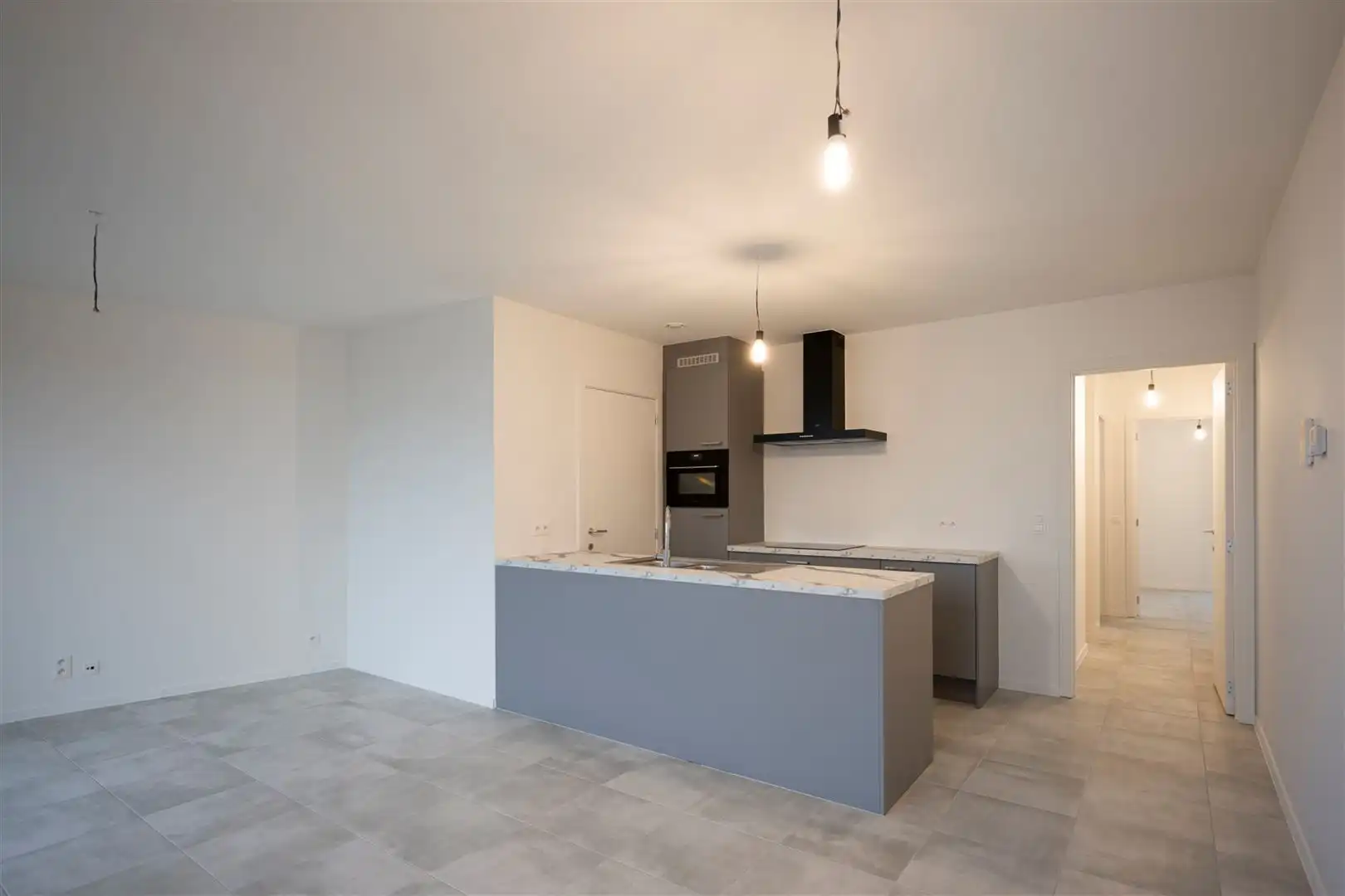 Nieuwbouw tweeslaapkamerappartement met terras foto 2