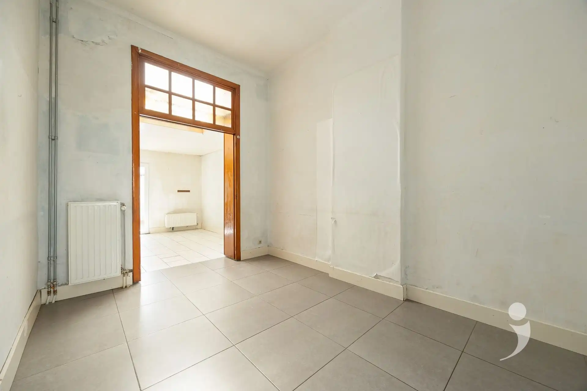 Op te frissen rijwoning met veel karakter (en garage) foto 7