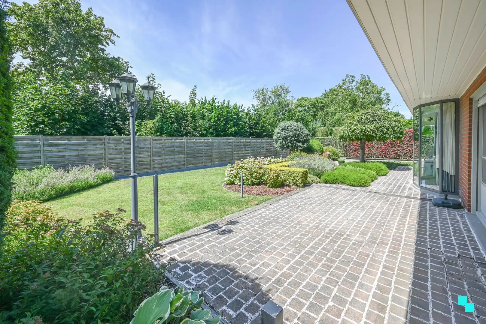Ruime bungalow nabij centrum van Oostrozebeke foto 22