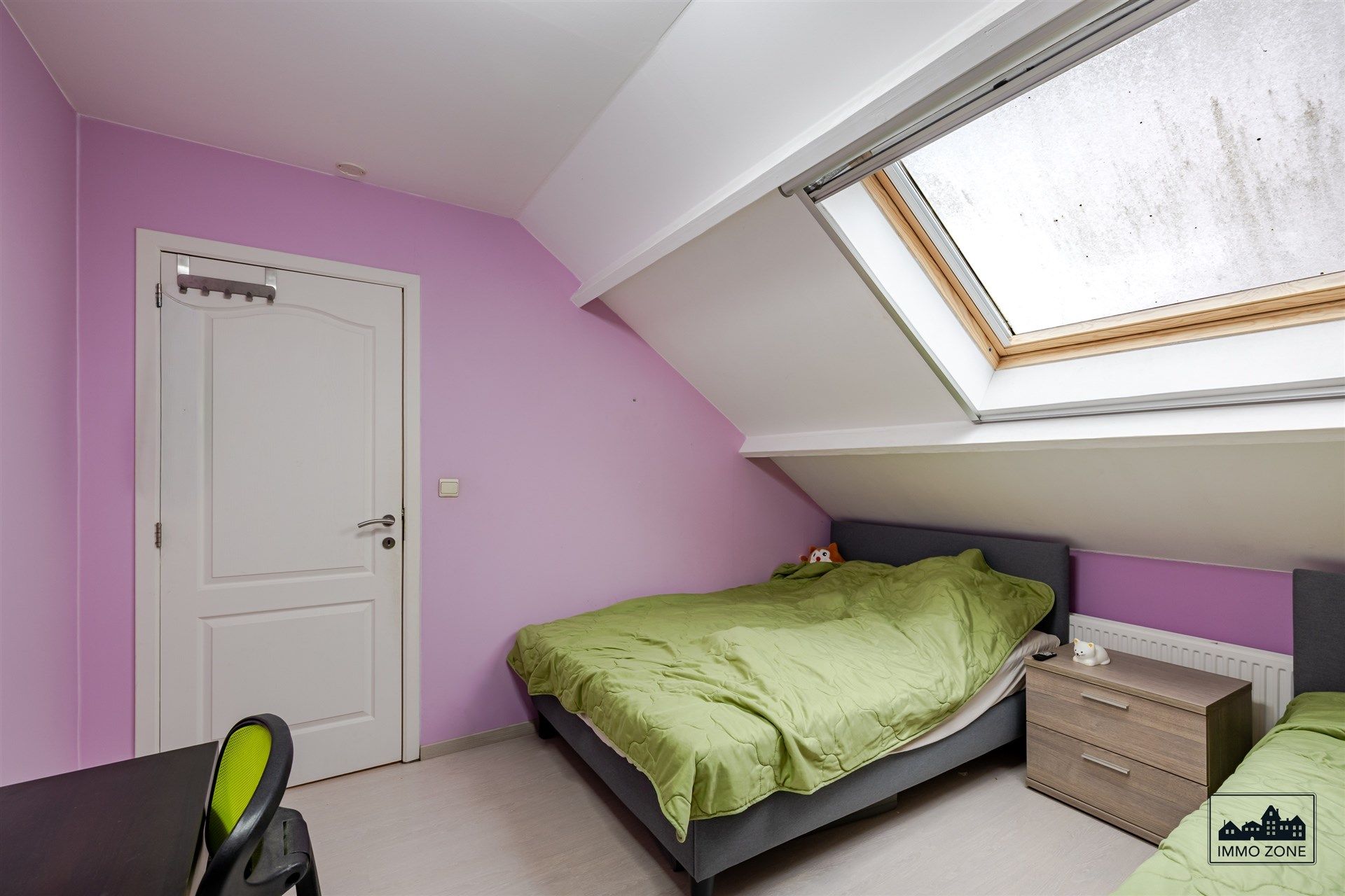 Ruime 4-Slaapkamer Woning in Ruisbroek foto 14