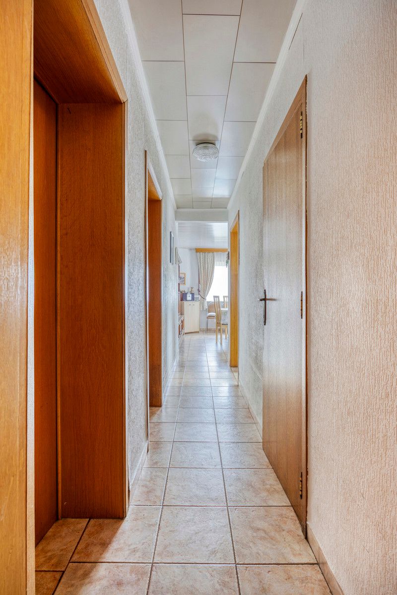 Charmante mijnwerkerswoning met 4 slaapkamers, en 2 badkamers. foto 12