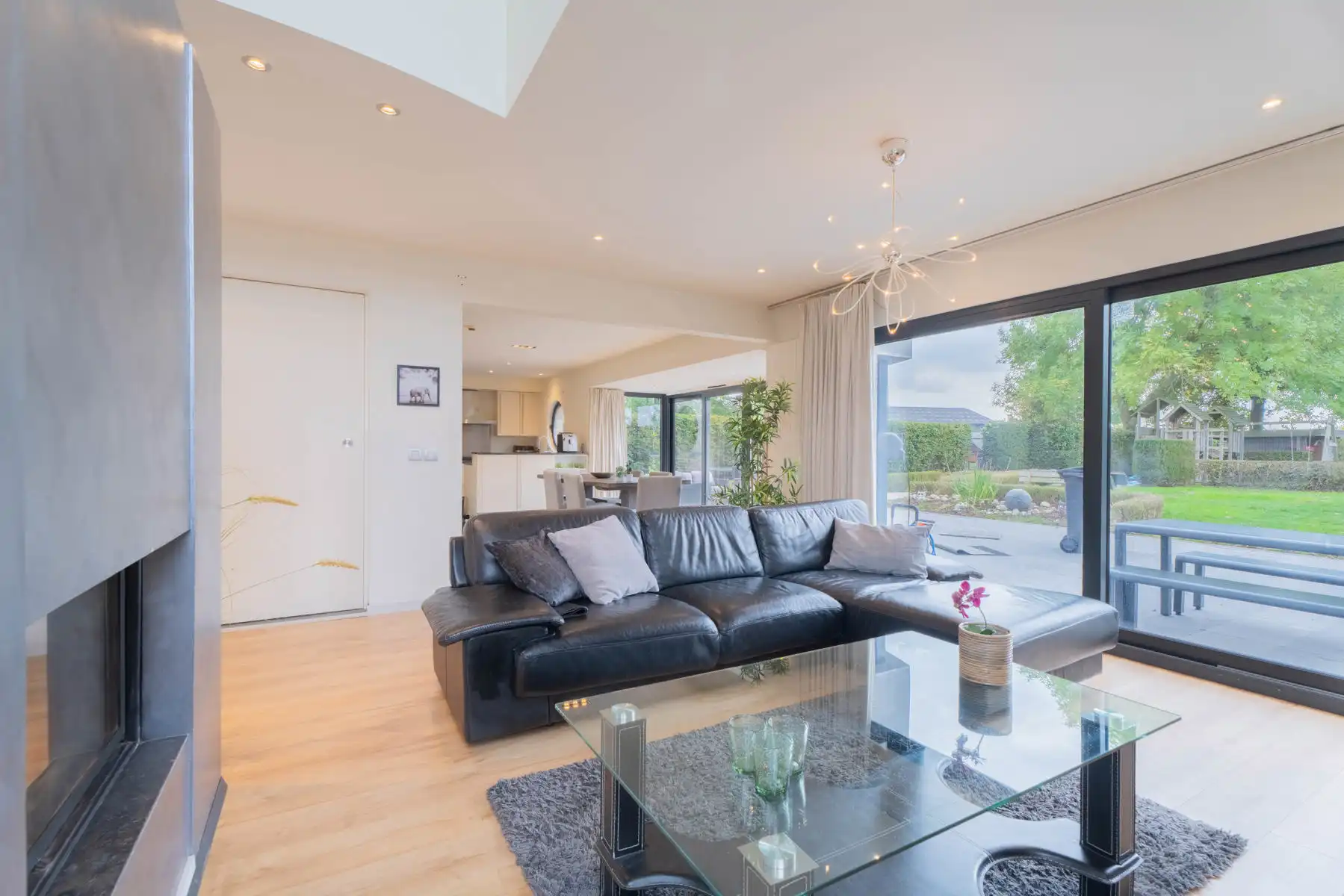 Woning Pajottegem – Parking voor camper, camion of marktwagen foto 3