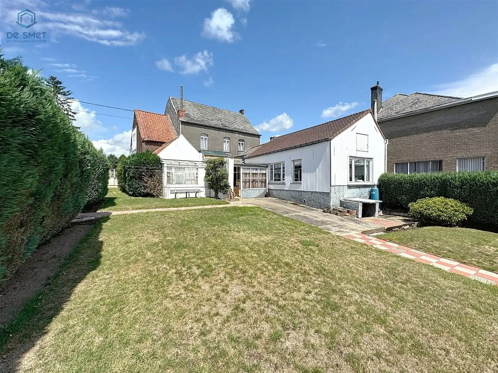 Projectgrond met potentieel voor open of 2 halfopen bebouwingen Topligging aan station Lierde foto 5