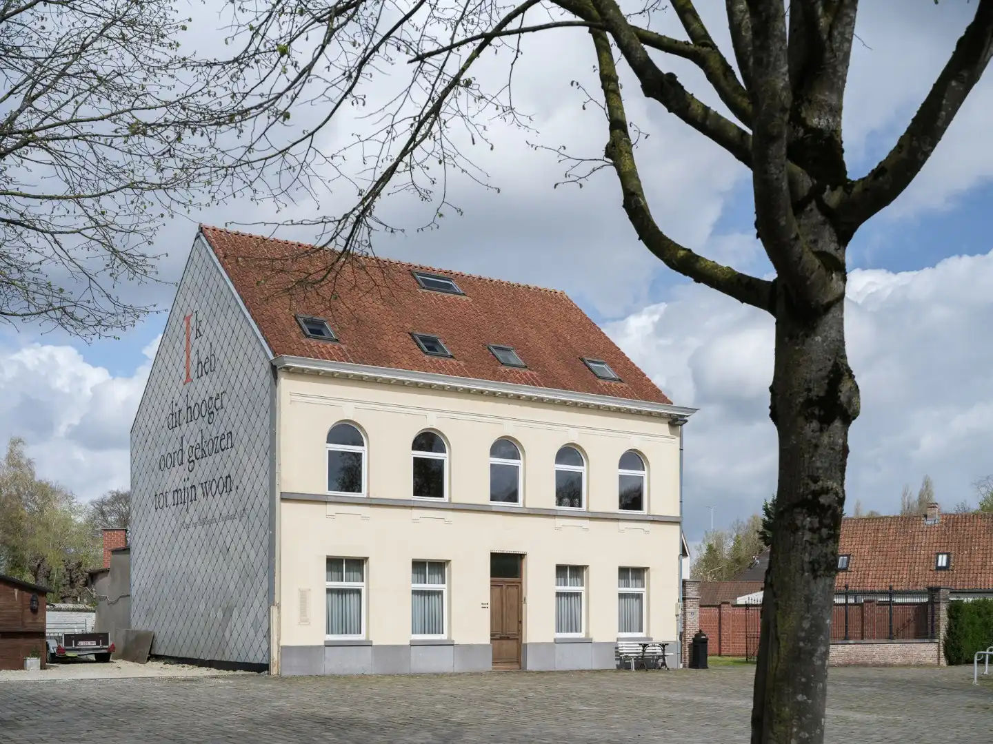 Karaktervolle burgerwoning met stadstuin op het dorpsplein van Zwijnaarde foto 35