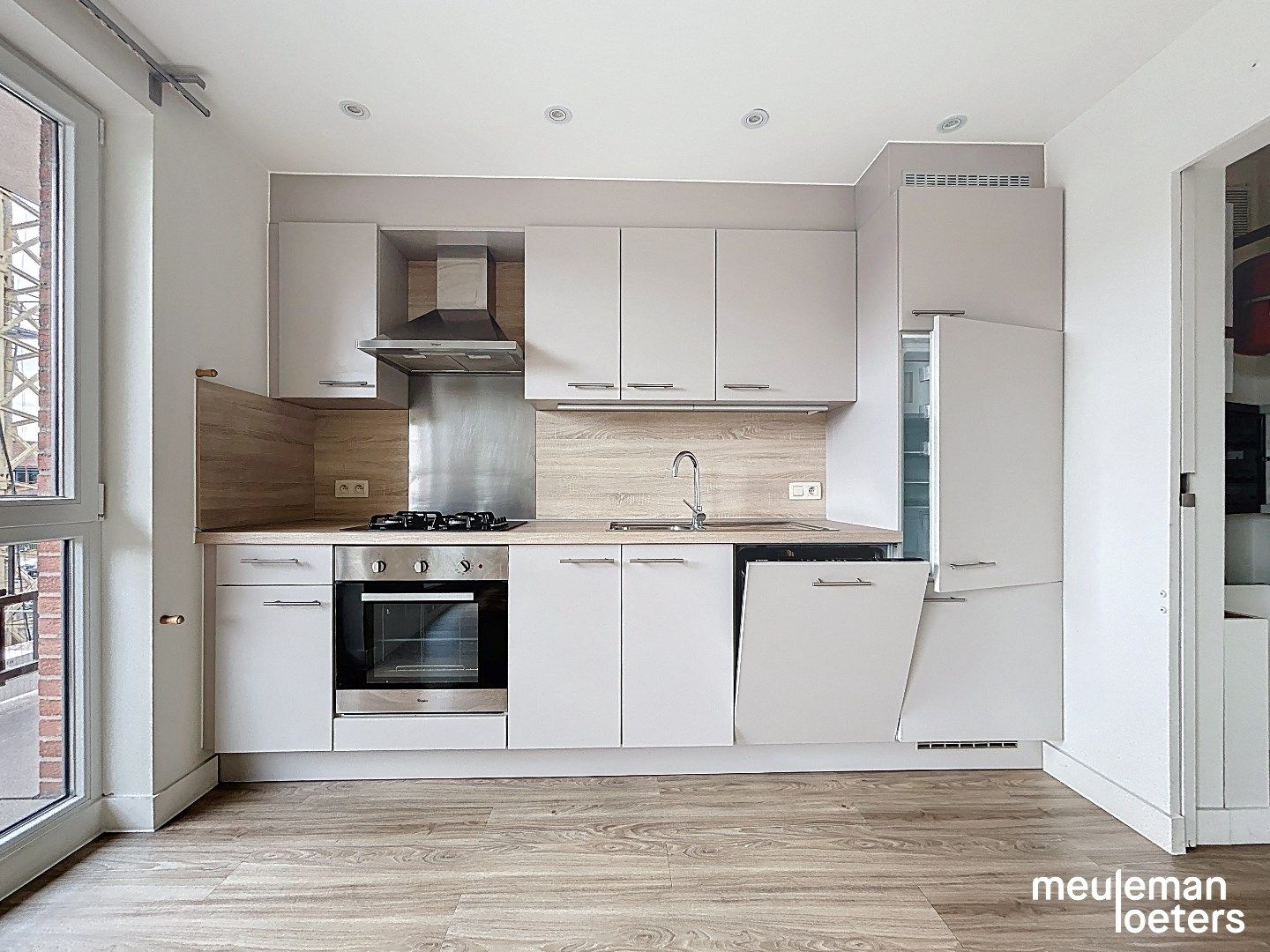 Lichtrijk appartement met drie slaapkamers foto 5