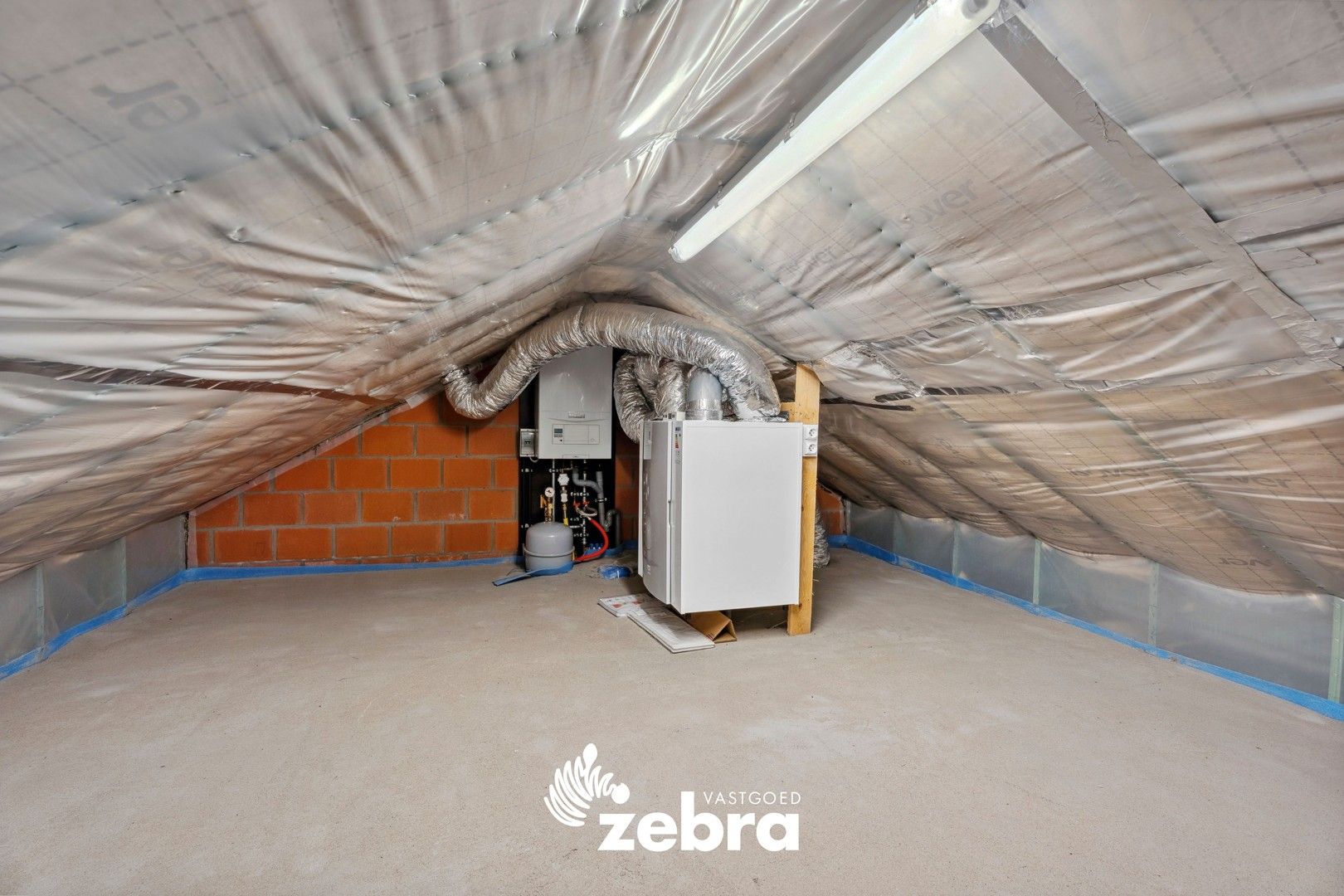 Recente HOB met 3 slaapkamers, gezellige tuin en oprit te Roeselare! foto 17
