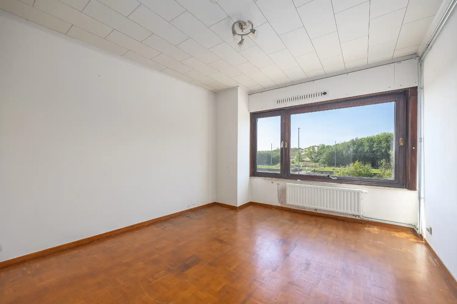 Ruim 3-slaapkamer appartement met zicht op de duinen incl. garage en staanplaats foto 11