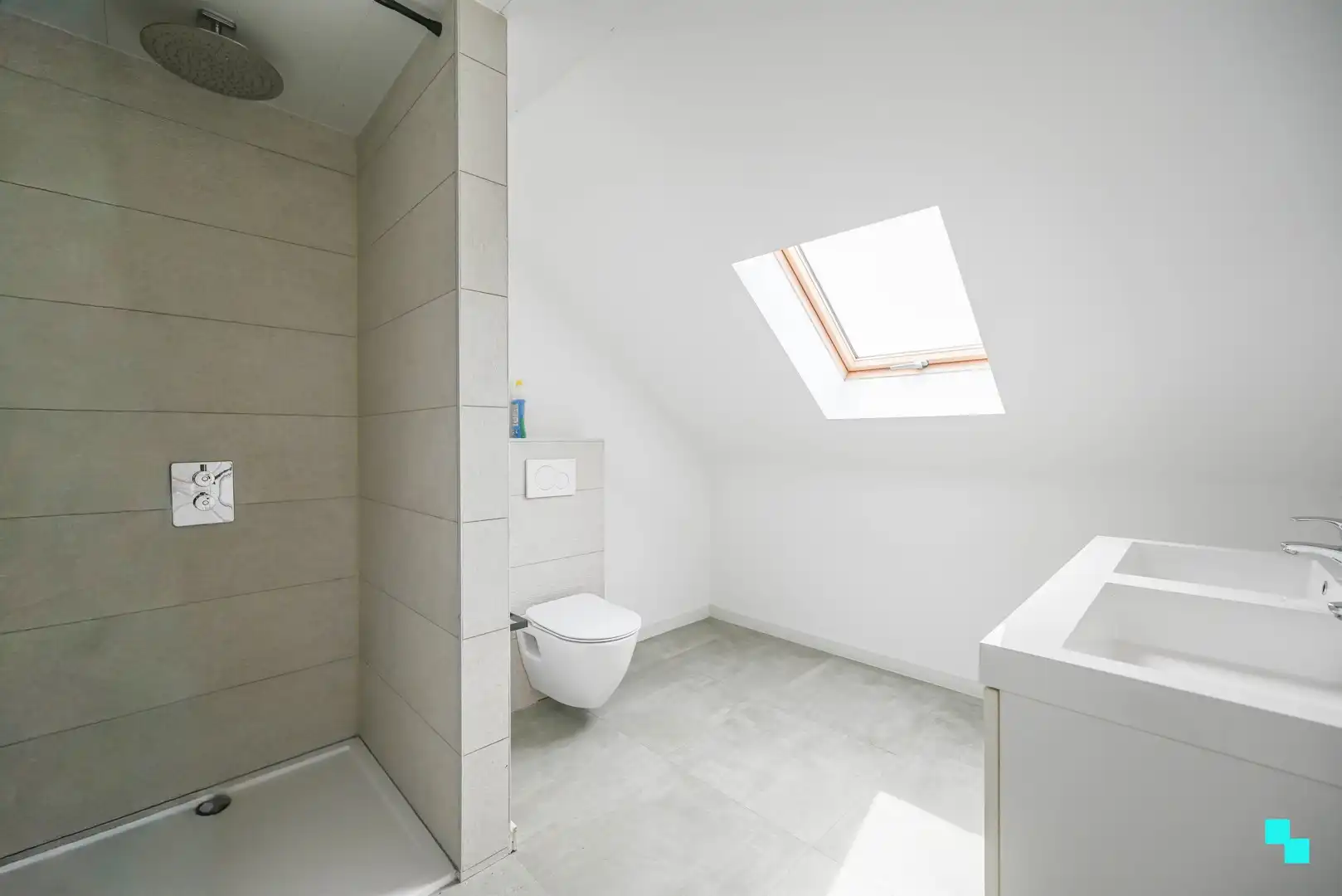 Ruime woning nabij centrum Bissegem foto 27