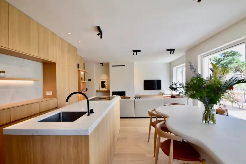 Subliem tuinappartement met zonneterras van 72m²  in een karaktervolle villaresidentie in een paadje. foto 4