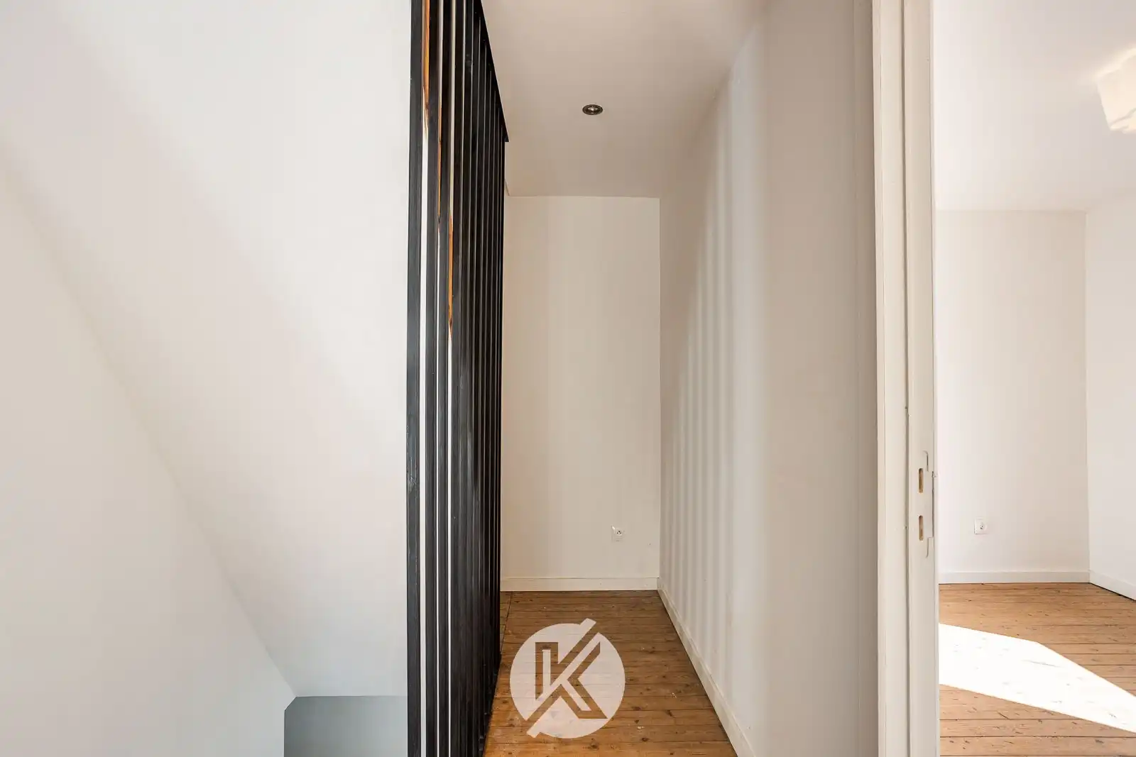 Gerenoveerde woning in een rustige straat foto 15
