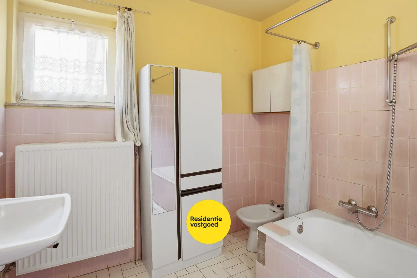 Vrijstaande bungalow met 3 slaapkamers, ruime garage en zonnige tuin foto 17