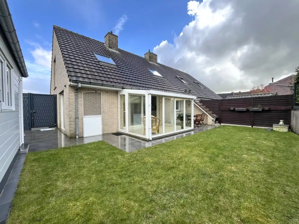 Moorslede - Ruime halfopen bebouwing in het centrum foto 19