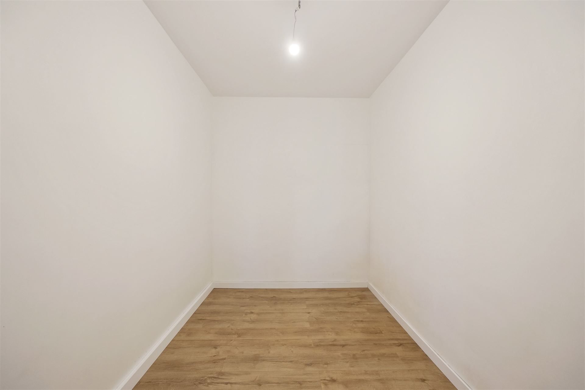 Instapklare en Ruime Gezinwoning met Tuin en Garage foto 23