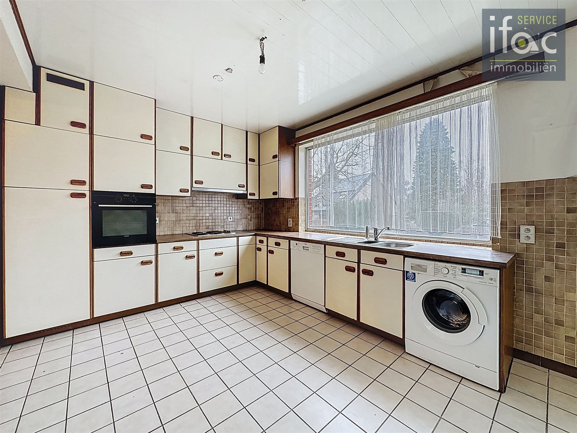 Leuke gezinswoning met ruimte voor vrij beroep foto 5